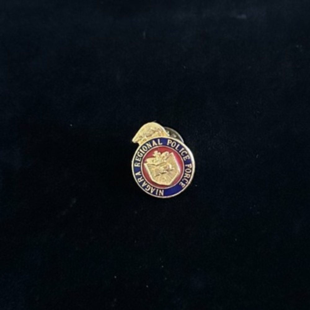 Vintage Niagara Regional Police Force Lapel Pin Hat‎ Pin